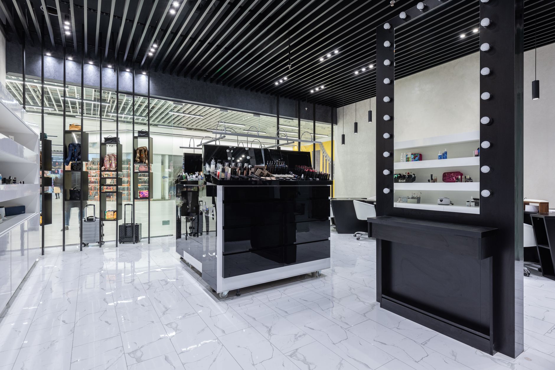 Why Aritzia Inc stock is rising today
