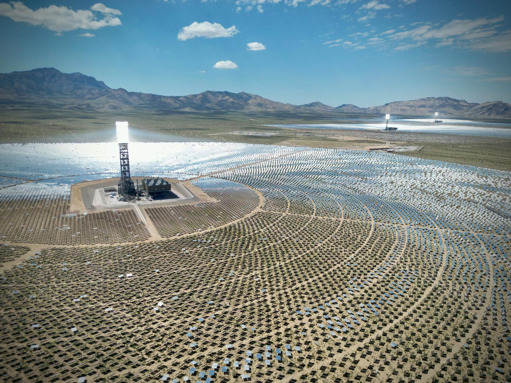 Cenovus Energy Inc. (CVE.TO) Slips 2.5% in Last Session Amid Market Weakness