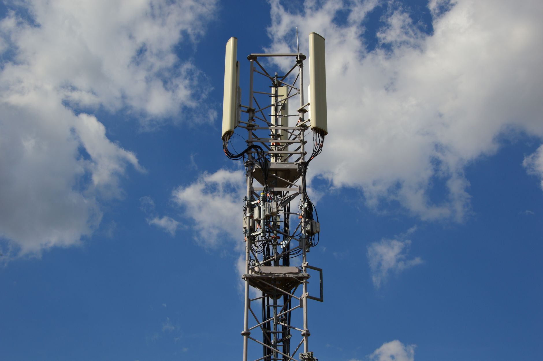 Why BCE Inc stock is sliding today