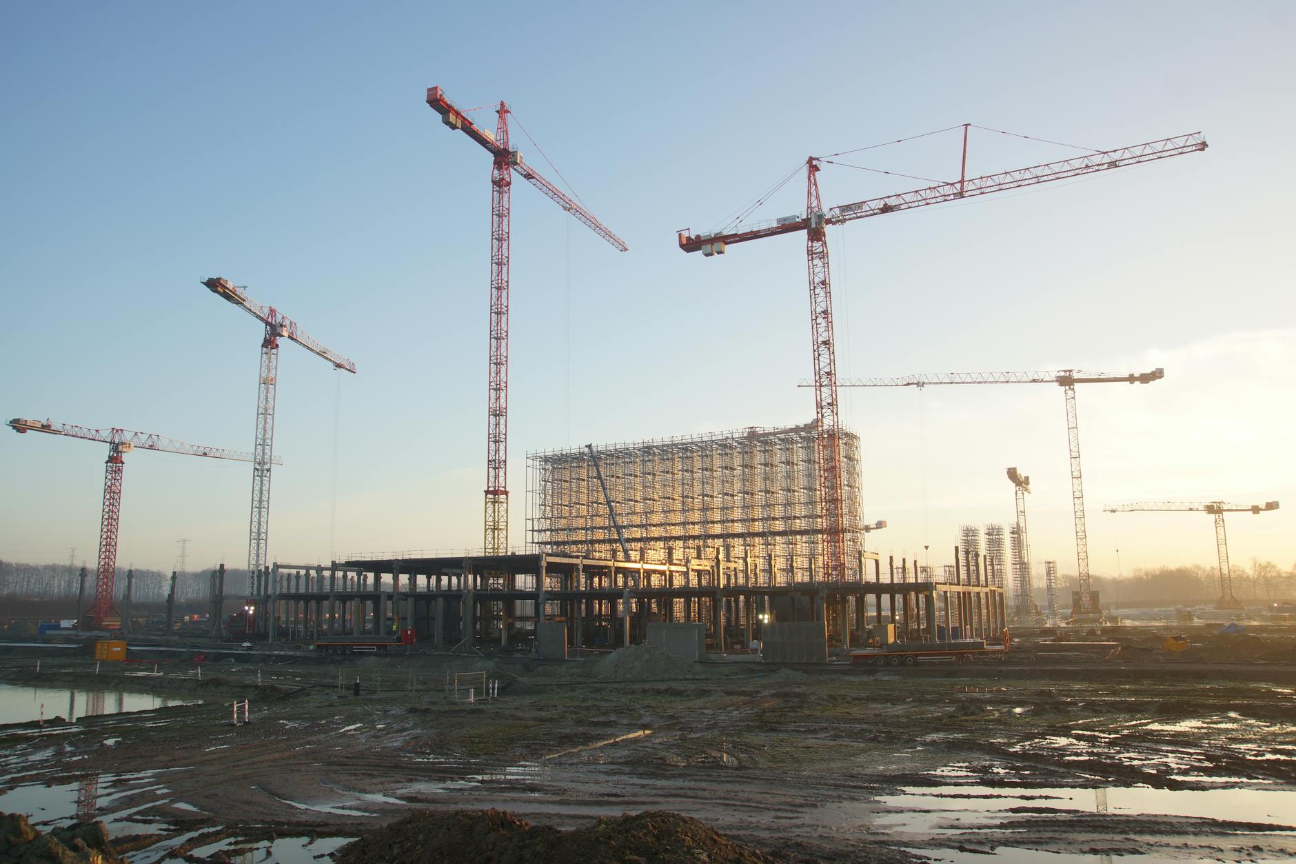 Aecon Group Inc. Climbs 8% This Week on Infrastructure Optimism