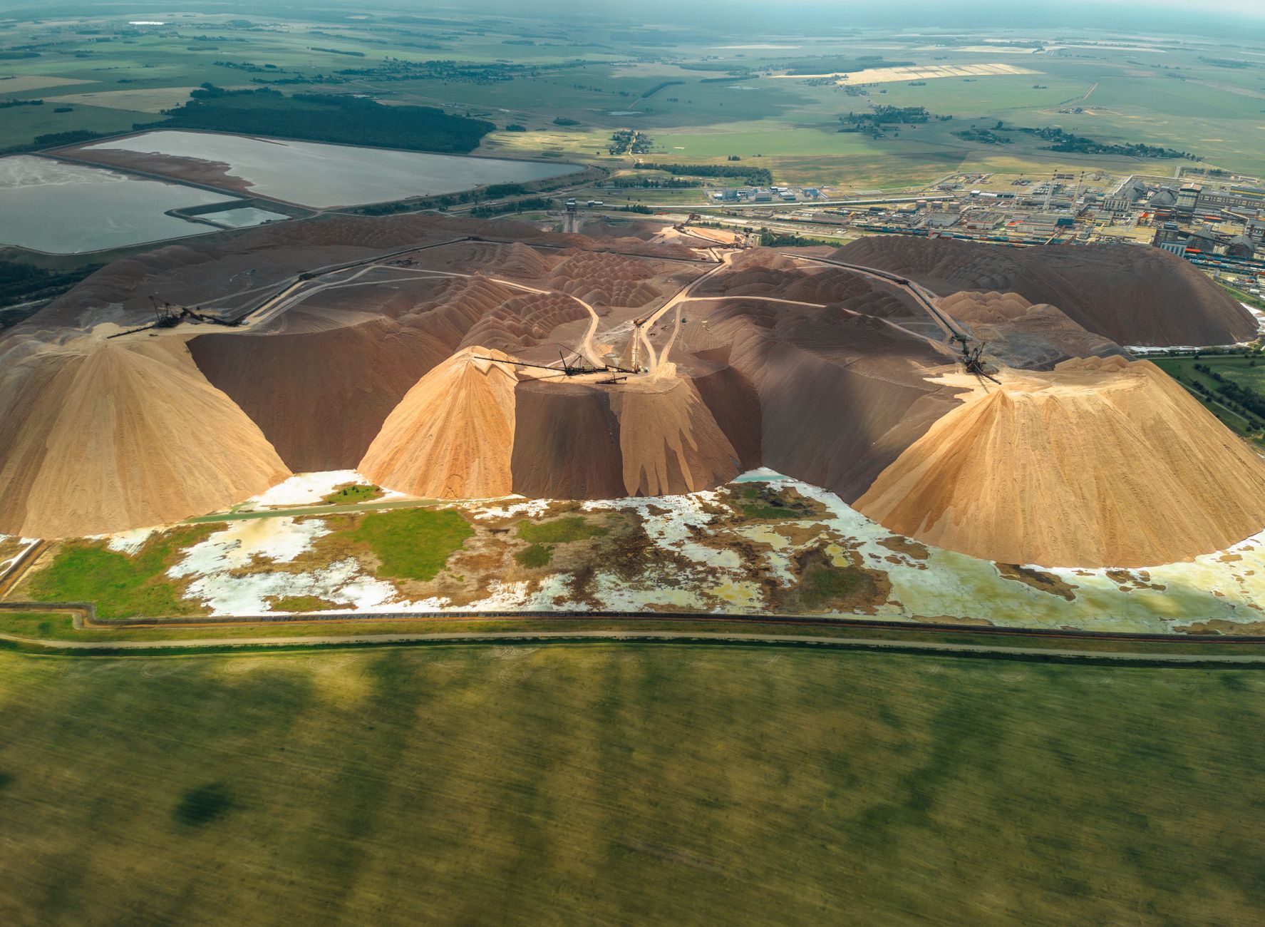 Why Karnalyte Resources Inc. stock is sliding today