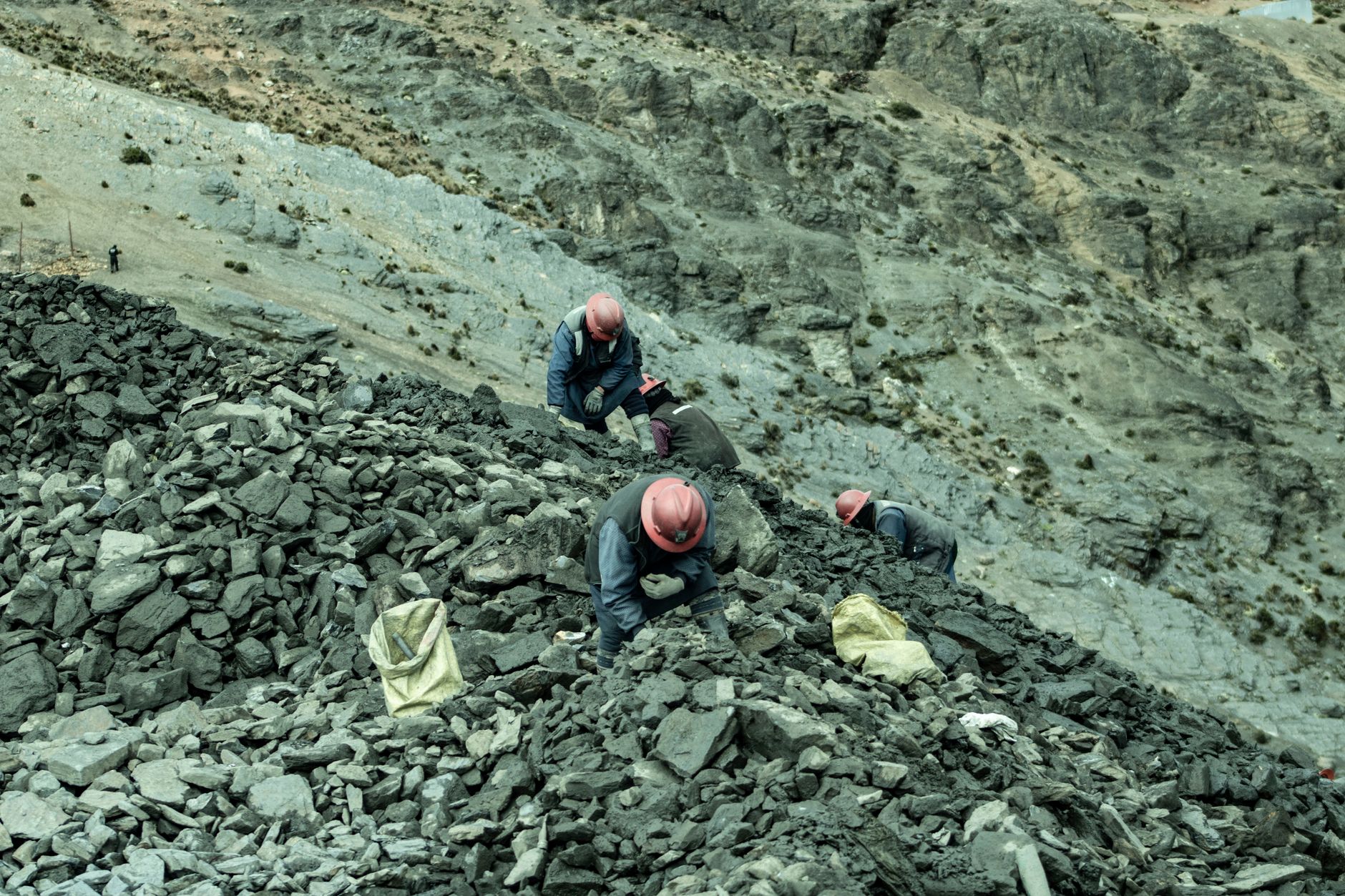 Why Eloro Resources Ltd. stock is plummeting today