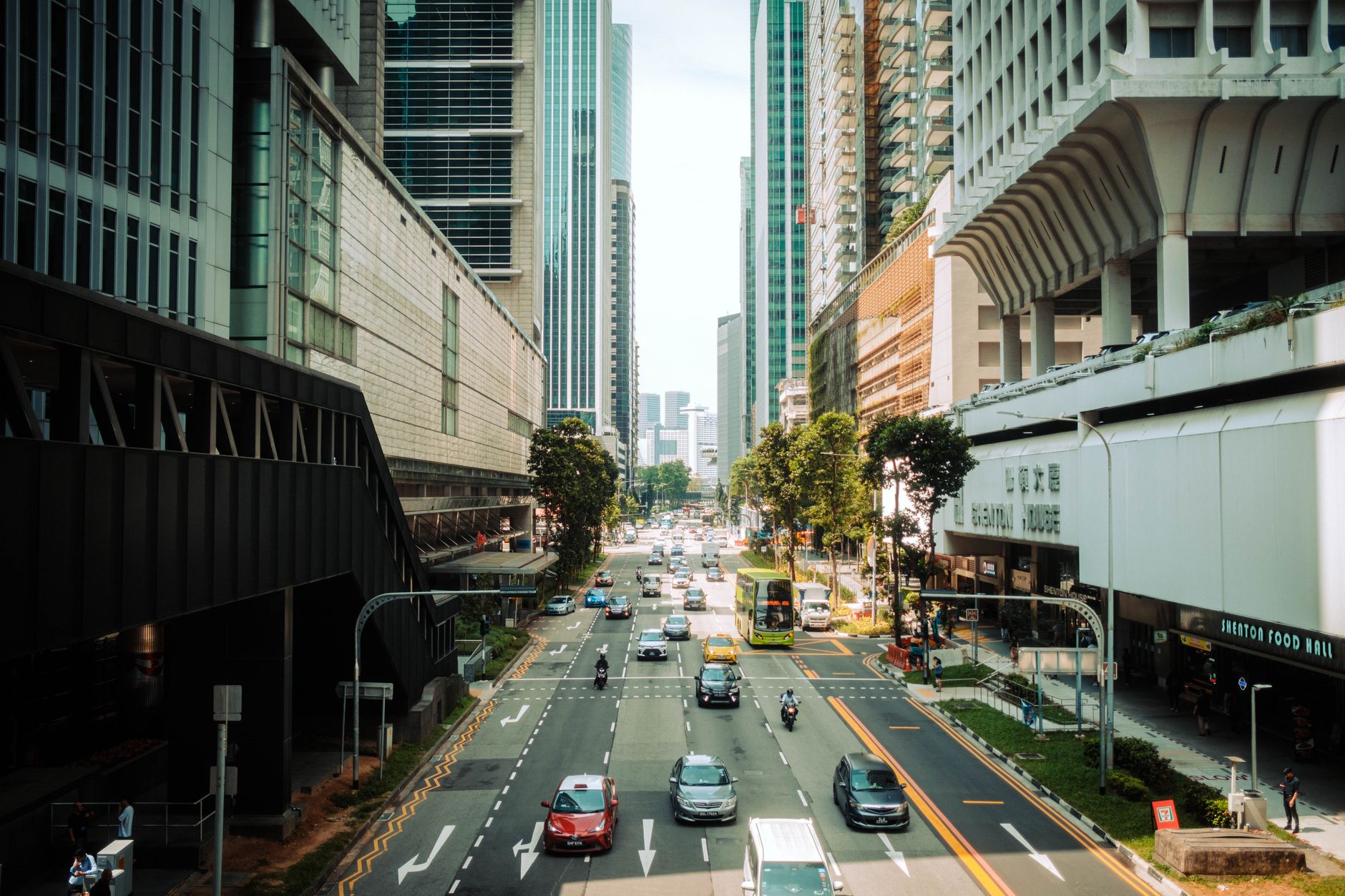 What's Going On With Curaleaf Holdings Inc. Stock Tuesday?