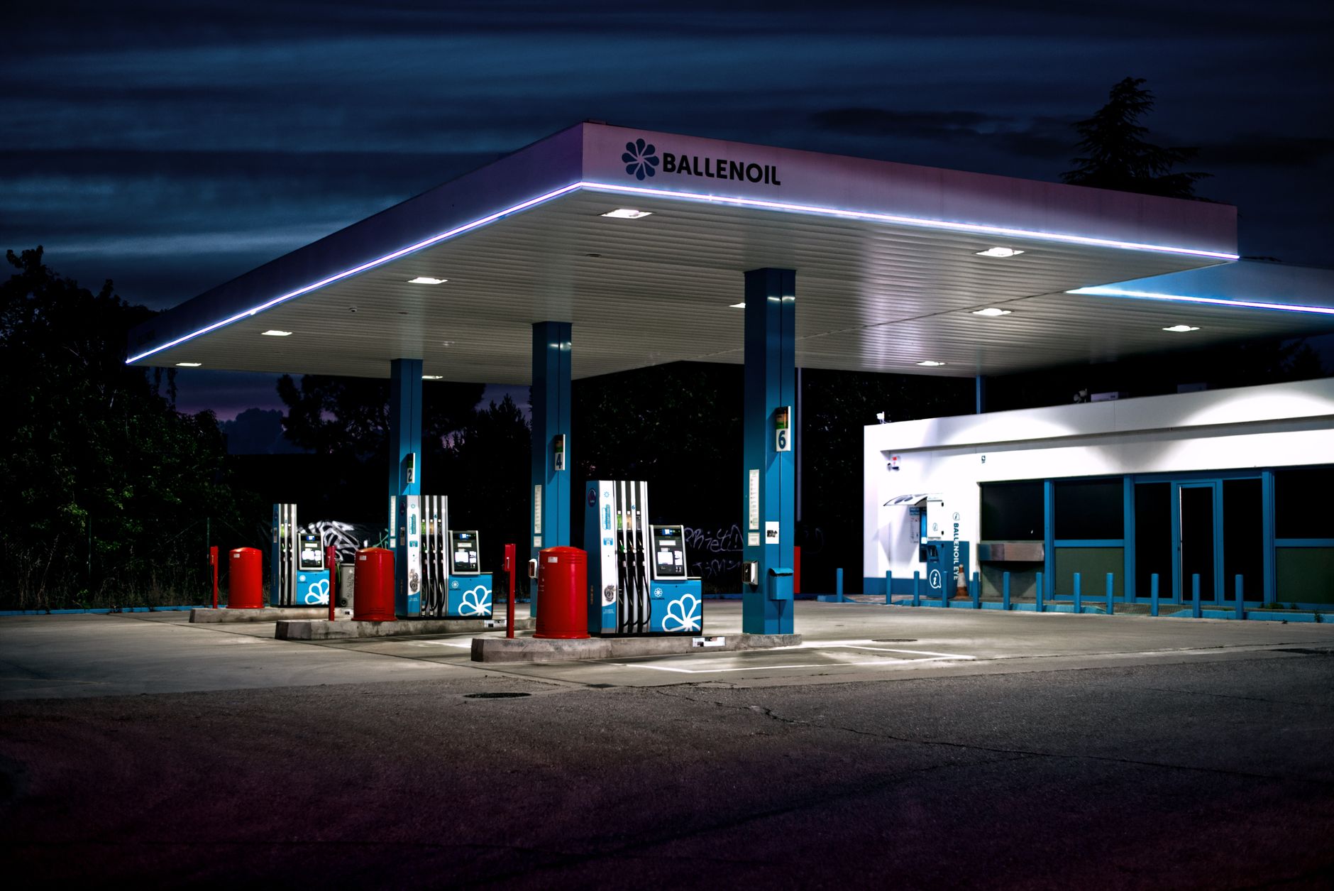 Alimentation Couche-Tard Inc A (ATD.TO) Gains 2.5% After Strong Q4 Results Announcement