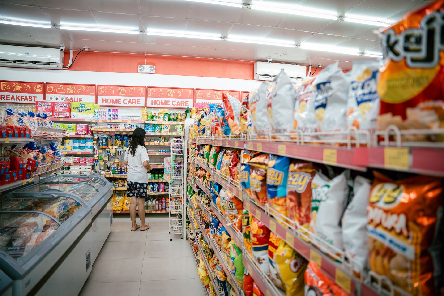 Alimentation Couche-Tard Surprises with 37.7% EPS Beat — What It Means for Investors