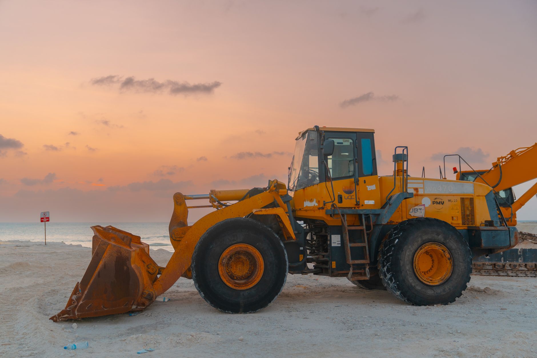 Finning International Inc. (FTT.TO) Slips 3.5% After Sustainability Report Release