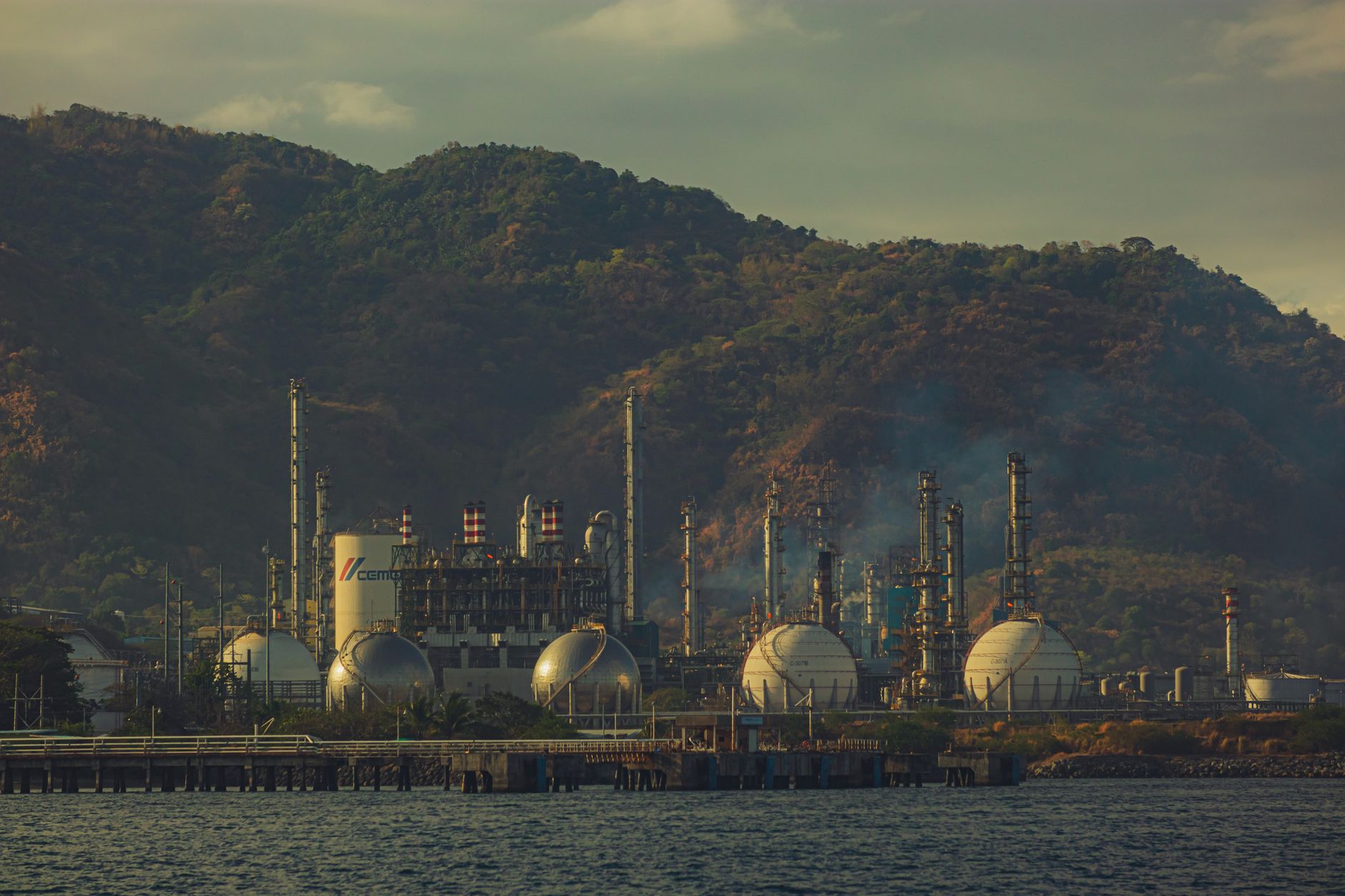 Why Imperial Oil Ltd stock is tanking today