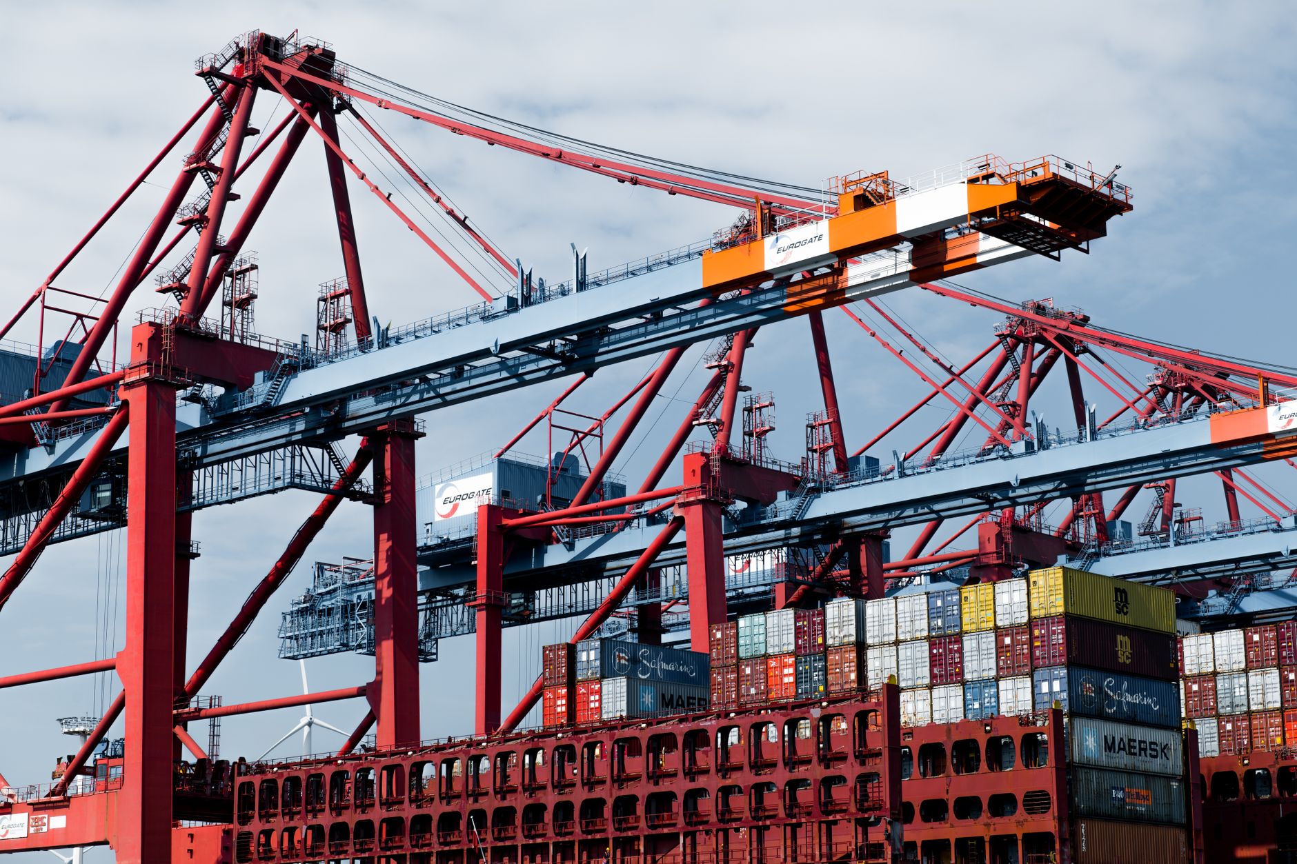 Westshore Terminals Investment Corp (WTE.TO) Sees 5% Drop Over the Week Amid Market Uncertainty