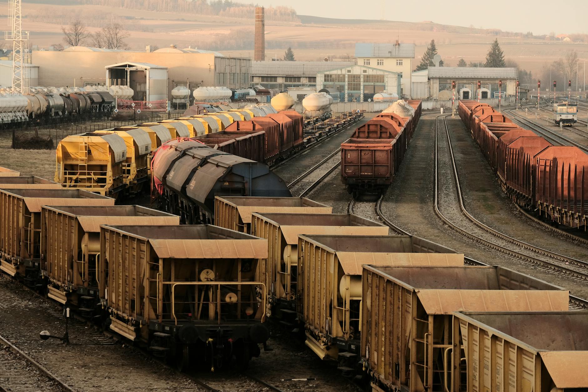 Champion Iron Ltd (CIA.TO) Takes a Hit: 1-Day Loss Amid Rising Costs