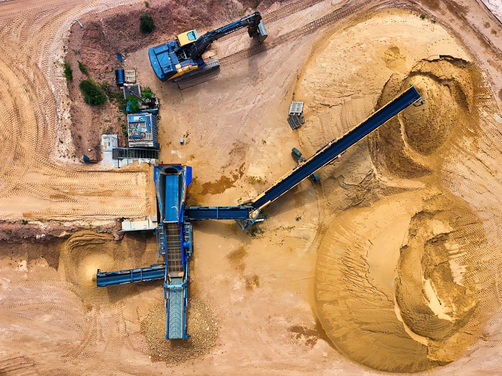 Equinox Gold Corp. (EQX.TO) Faces 9% Weekly Slide Amidst Gold Market Weakness