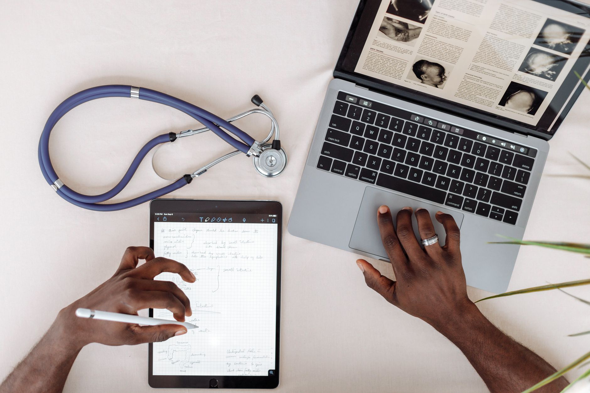 Why HealWELL AI Inc. stock is gaining today