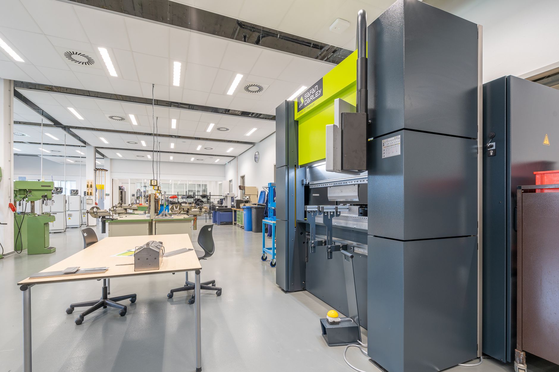 Evertz Technologies Surprises with Q2 Earnings Beat โ What It Means for Investors