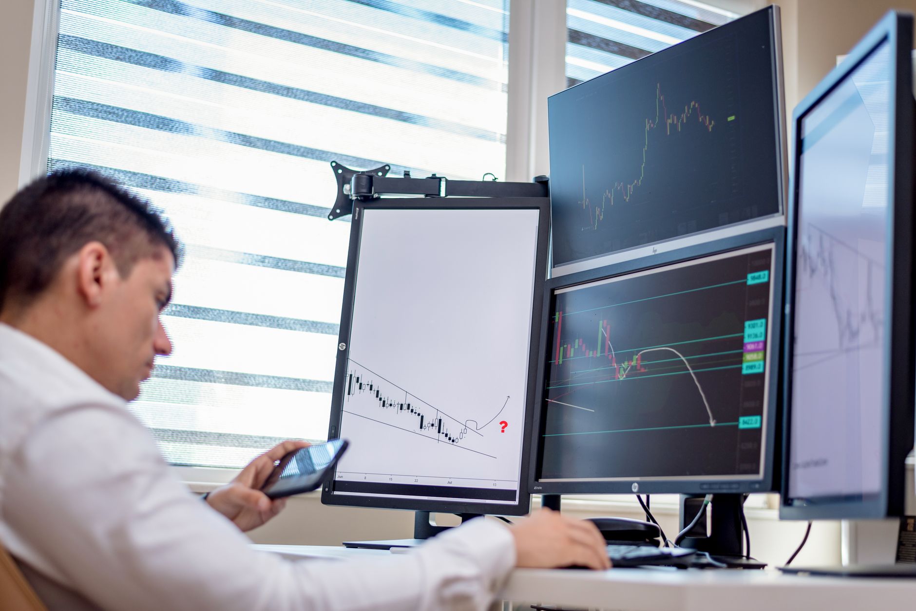 What to Expect from AMYA-P.V's Earnings Report Next Week