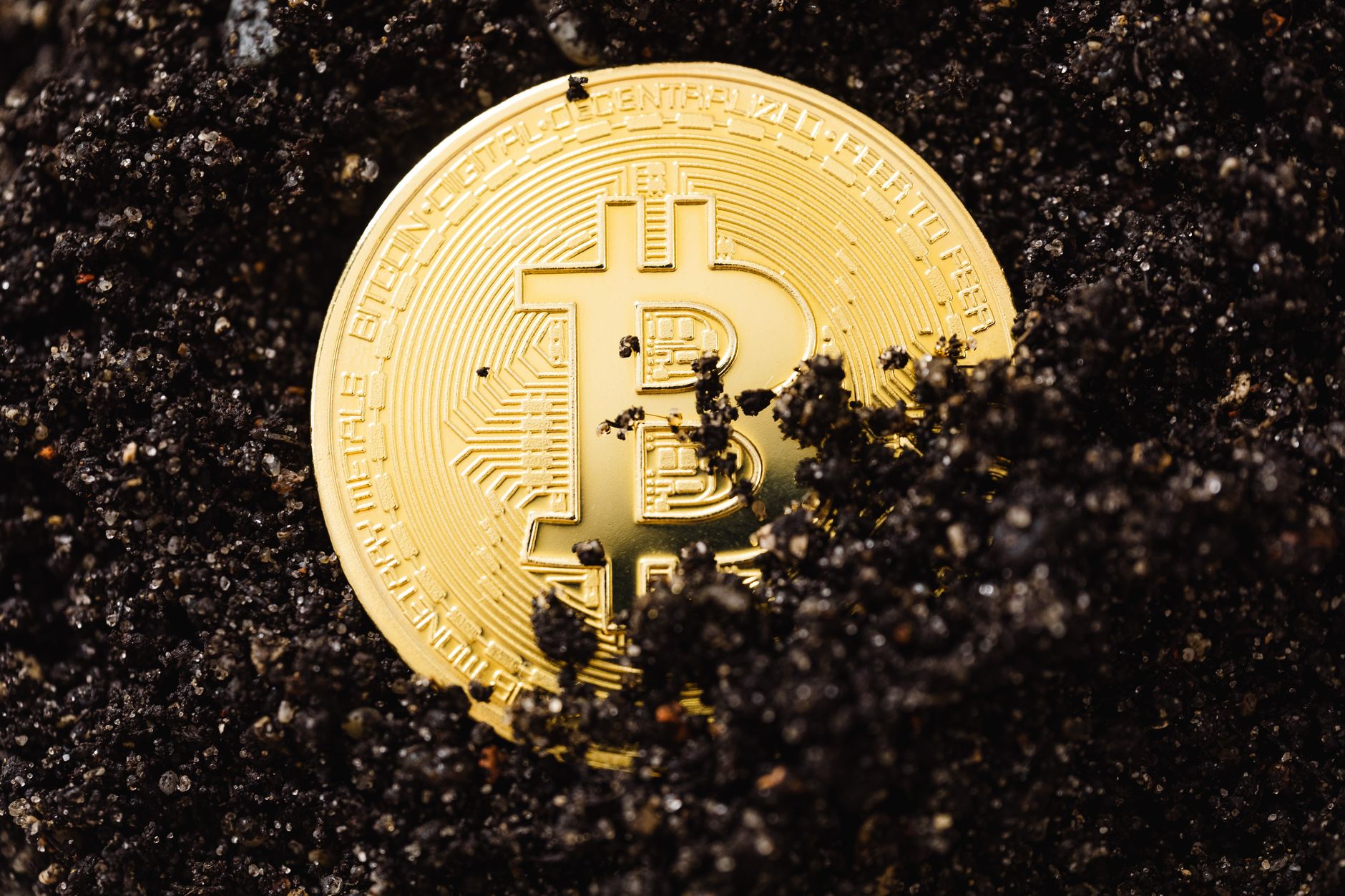 Hut 8 Mining Corp. (HUT.TO) Faces 10% Drop Over the Week Amid Strategic Moves