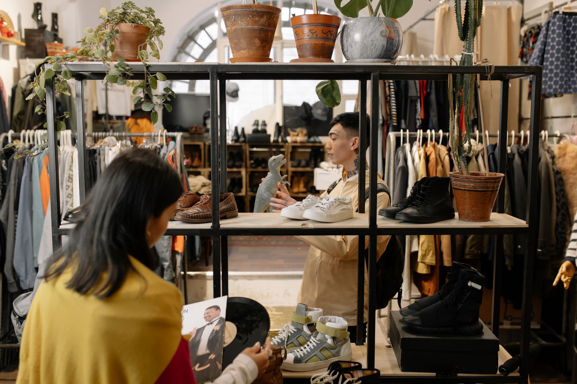 Why Aritzia Inc stock is gaining today