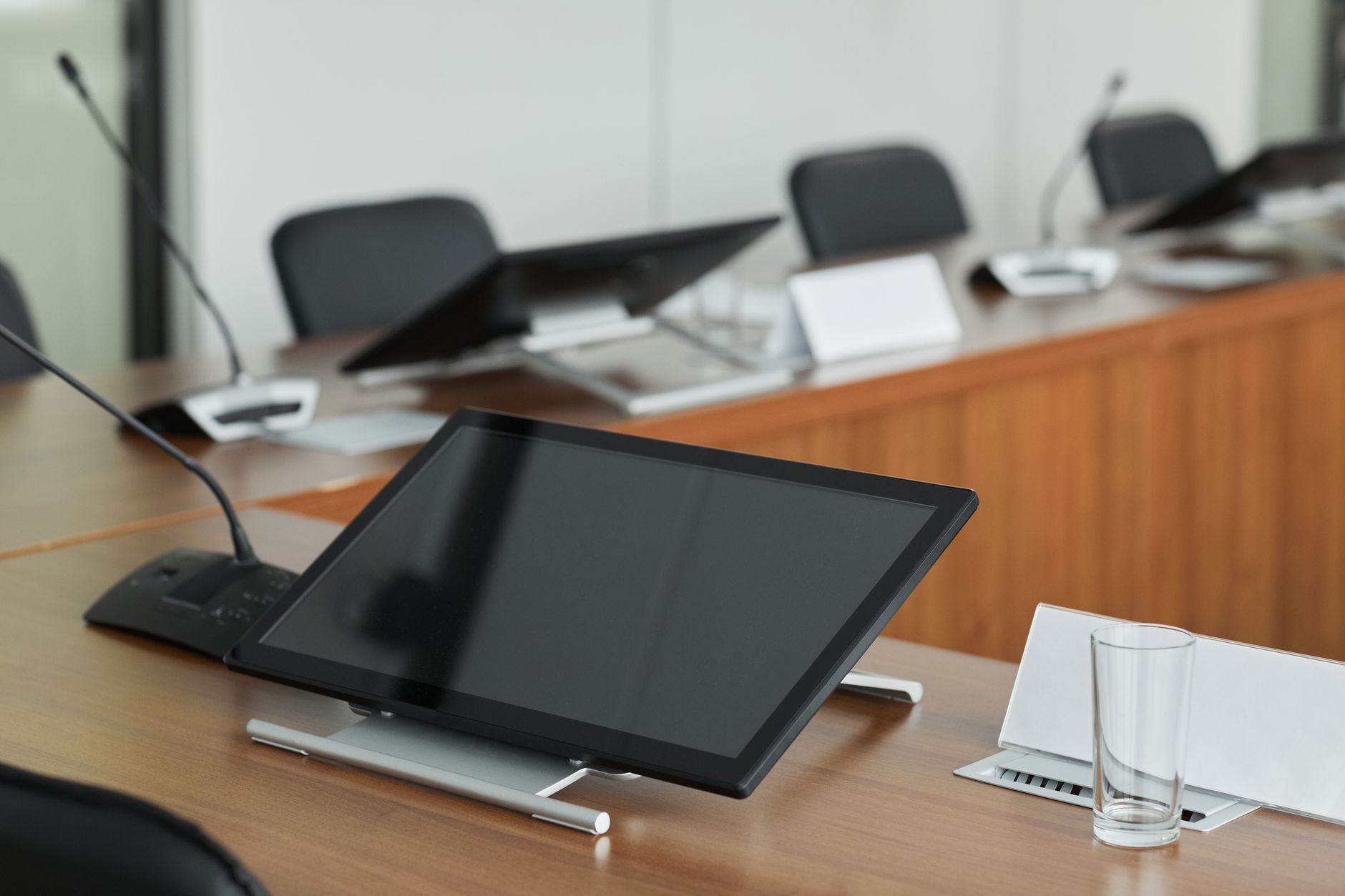 Why Xtract One Technologies Inc. stock is plummeting today