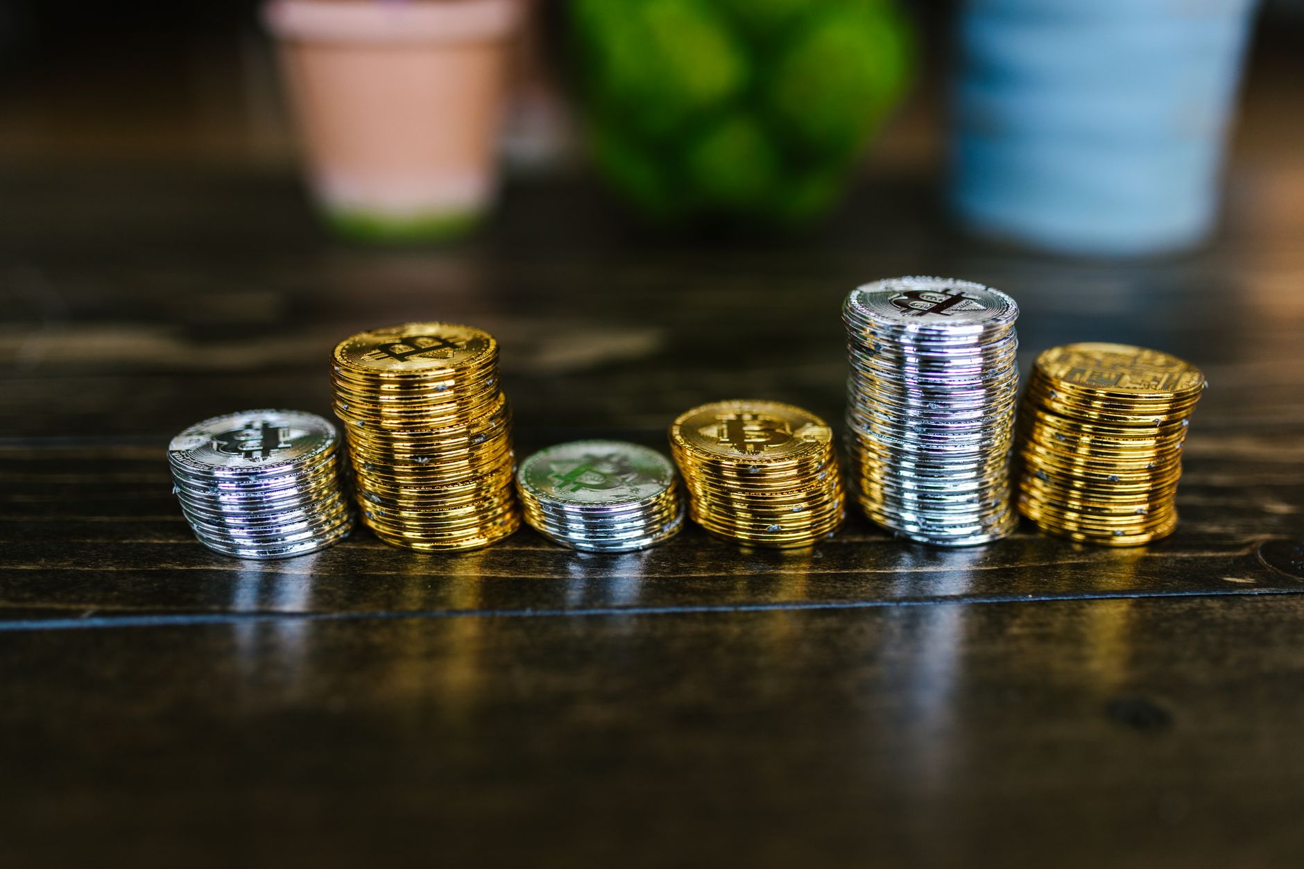 IAMGold Corporation (IMG.TO) Sees 10% Decline Over the Week Amid Mixed News