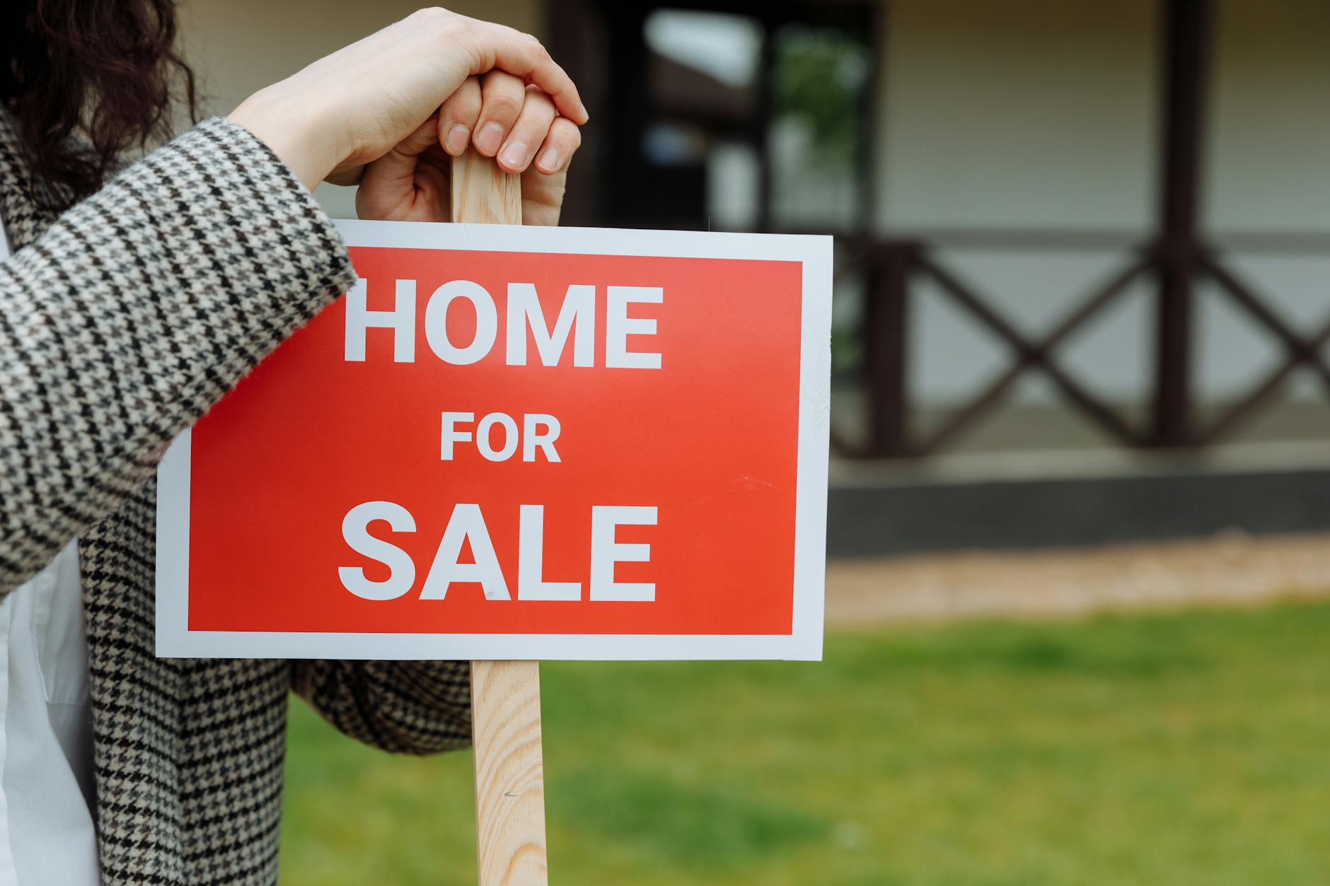 Canada's Housing Market Stays Frozen as Sales Remain Subdued, BMO Reports