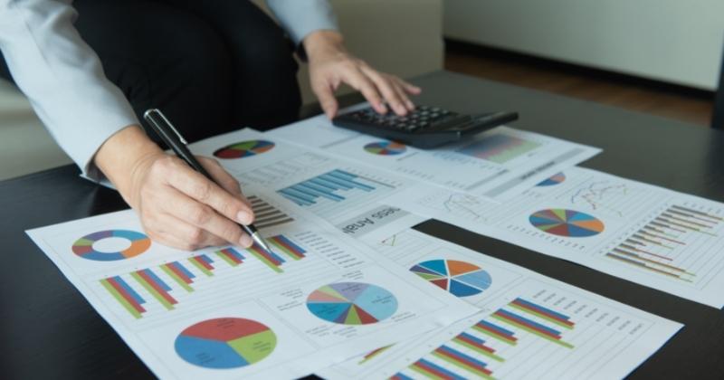 Financial Analysts