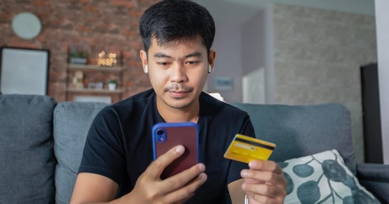 KOHO vs STACK - Account Features